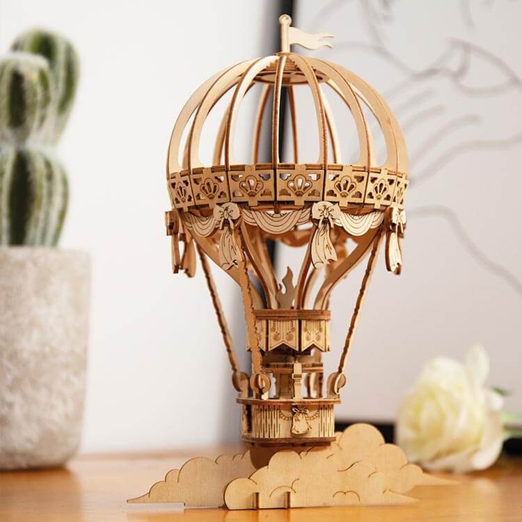 Natural Wood Hot Air Balloon DIY Model — Plywood, 140 pcs, Filigree Floral