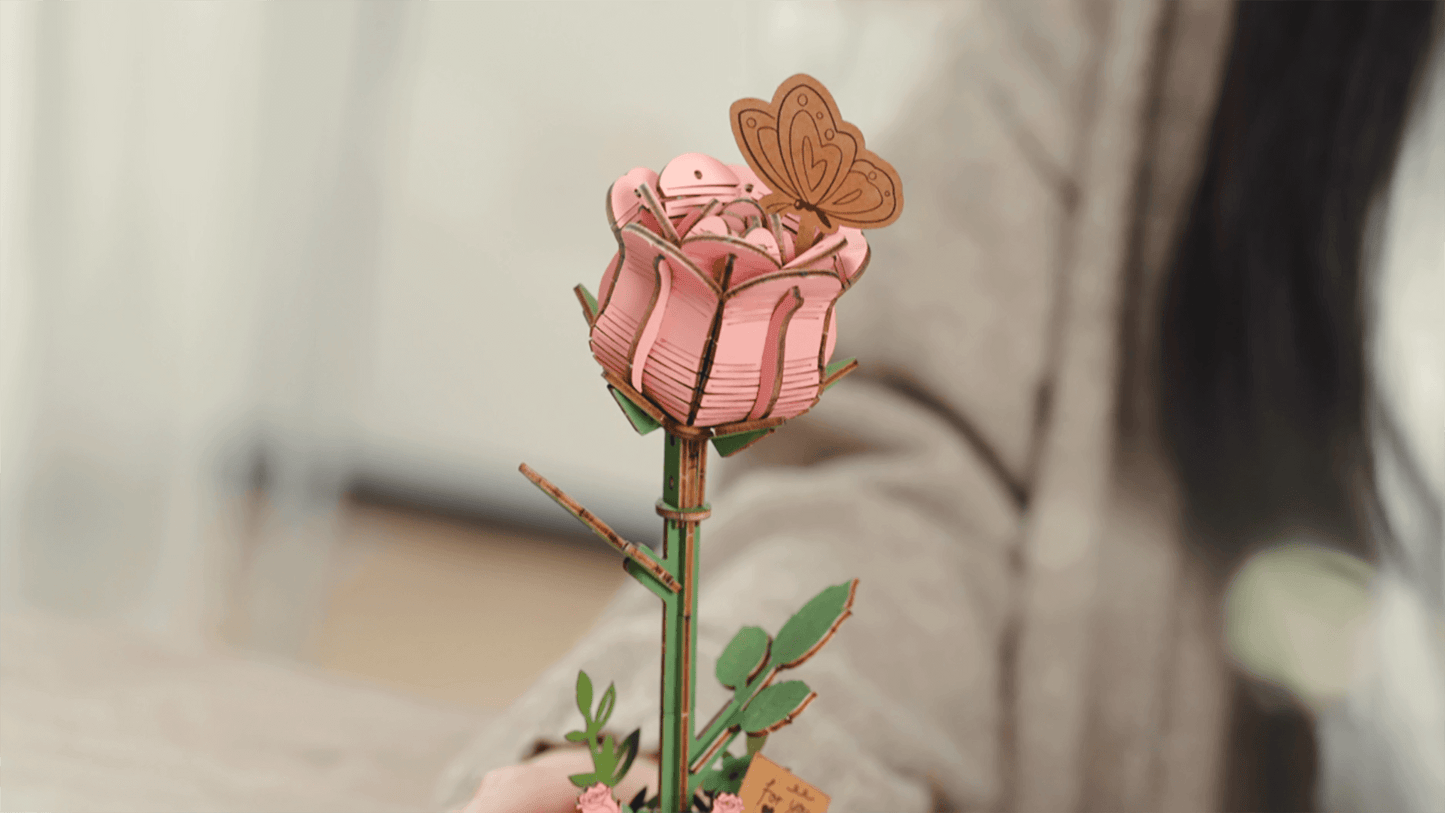 Pink Rose Wooden Flower Assembly Kit – Craft Your Own Elegant Floral Decor