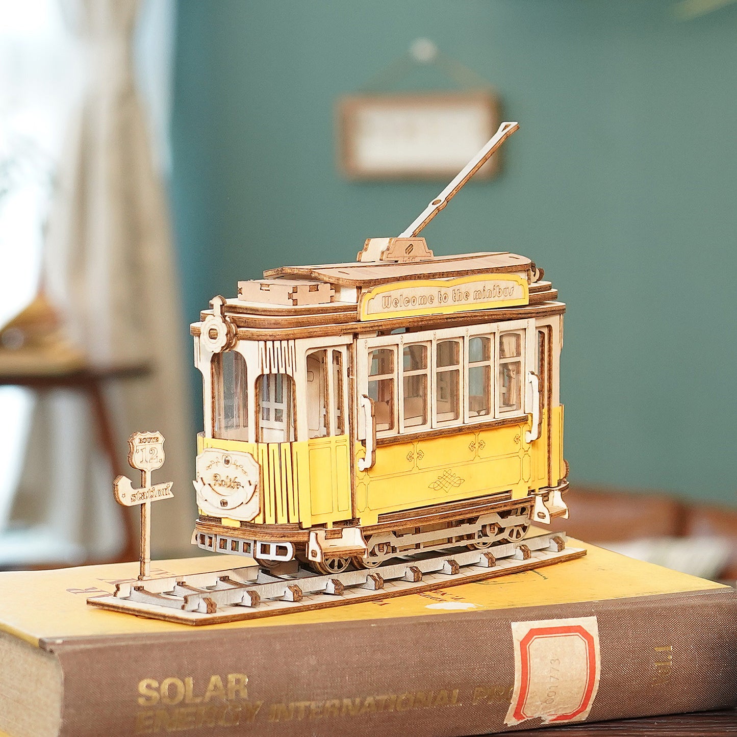San Francisco Tramcar Model Kit — Yellow Plywood, 145 Pieces