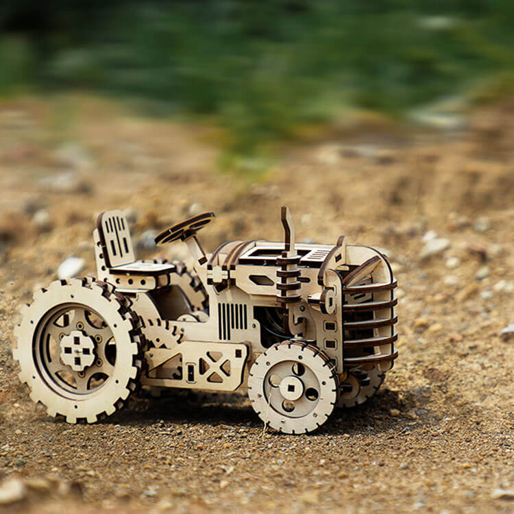 Natural Wood Tractor Model Kit — Plywood, Wind‑Up Tension Spring