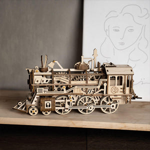 BIG 3 in ONE (clock, locomotive, treasure box)