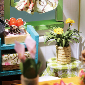 Jason's Kitchen dollhouse